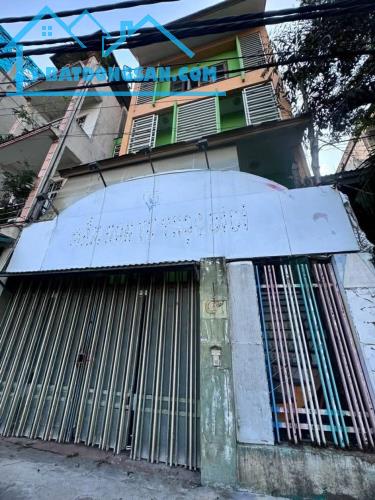 Bán nhà Giáp Bát –📐 DT 100m² | 4 tầng | MT 7m | Giá 23 tỷ ✅ Nhà Ô tô tránh✅ Vị trí kinh d