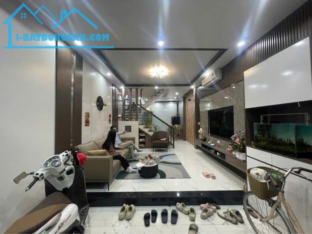 BÁN NHÀ THIÊN LÔI - CHỢ ĐÔN - 50M2 - LÔ GÓC - 4 TẦNG KIÊN CỐ - NGÕ XE TẢI 5 TẠ RA VÀO