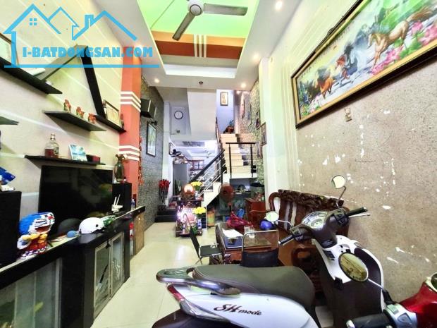 Bán nhà Hậu Giang 49m2 4 tầng nhích nhẹ 5 tỷ, hẻm oto (N_Q66)