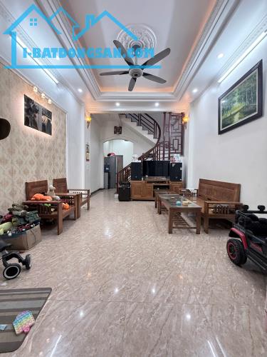 BÁN NHÀ ĐẸP 2.58 TỶ 3 TẦNG 52.4M2 NGÕ CỰC NGẮN TRẦN ĐĂNG NINH