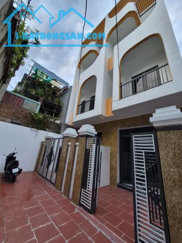 BÁN NHÀ ĐẸP 3 TẦNG 75M2 XÂY MỚI NGÕ QUANG TRUNG GIÁ TỪ 2.2 TỶ