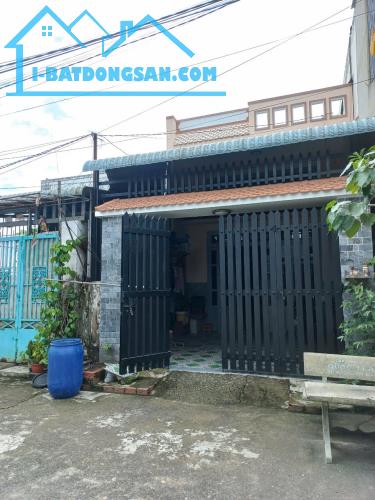 bán nhà shr 5x20 đức hoà long an
