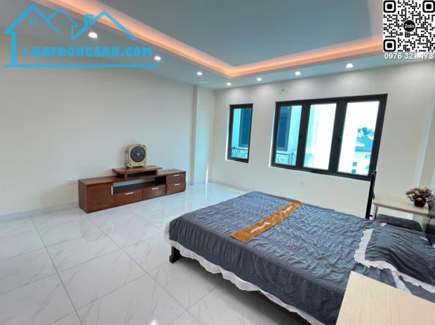 Tài chính 4 tỷ sở hữu nhà xây mới 5 tầng, sẵn nội thất 53m2 ô tô đỗ cửa.