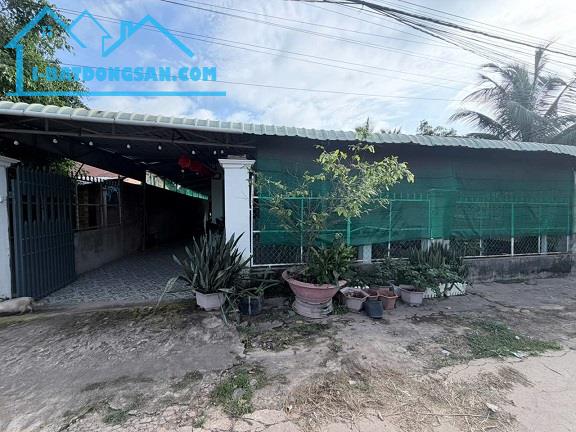 ⭐️Bán nhà mặt tiền bê tông ấp 2, Suối Ngô, Tân Hòa, Tây Ninh - Có sẵn nhà ở, thổ cư 145m²;
