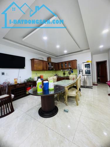 Gấp bán, giảm 3.5 tỷ - Biệt thự 158m² (6 x 27m) x 3 tầng – Ngay Lê Văn Thịnh, Q2