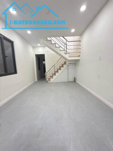 O2694* NHÀ 2 TẦNG 4PN SÁT CÔNG VIÊN CÂY SỘP 4.x TỶ