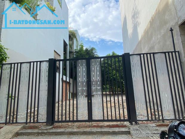 *Bán Lô đất 514m2, đường Nguyễn Công Trứ, gần Vincom, Ngang 9m, giá 65 Tỷ TL