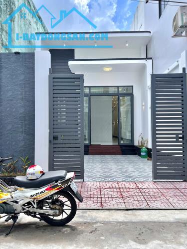 Nhà cấp 4, 3PN, SHR, 140m2, xã Tân Thông Hội, Giá 1 tỷ 150.