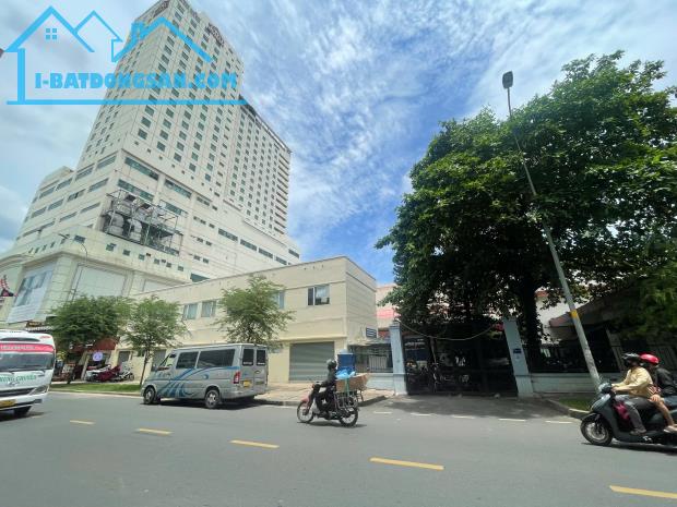 Bán gấp nhà mặt tiền đường Sư Vạn Hạnh, 100m2 (4x25) sổ A4, Siêu vị trí ngay An Đông Plaza