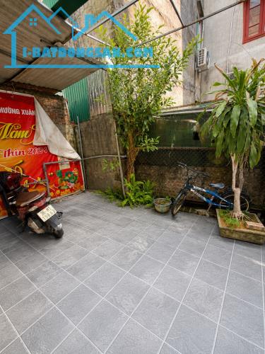 Bán đất gần trường cấp 2 Xuân Đỉnh 60m2 MT 5.5 m ngõ nông chỉ 8.x tỷ