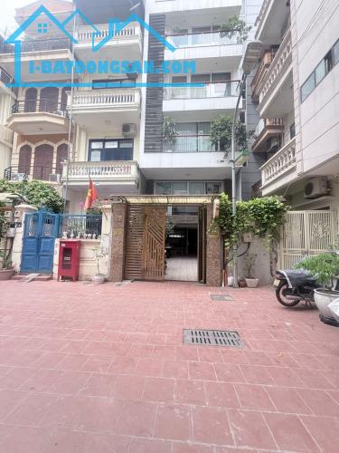 Bán Nhà Phố Lý Nam Đế - sát phố - khu Quân Đội - 55m2 x 3 Tầng - Sổ riêng - Giá 19,3 Tỷ