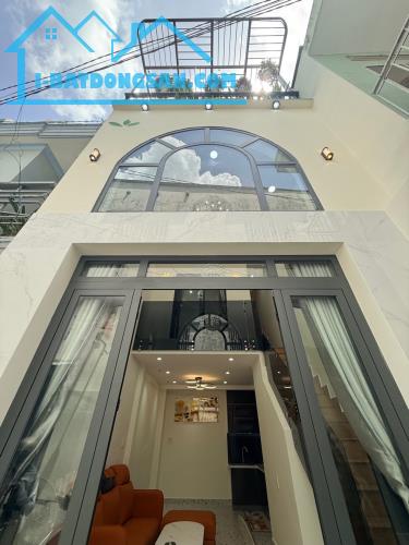 Nhà bán trục đường Tân Quý , Tân Phú DTSD 70m2 SHR hoàn công đủ , gần Aeone Tân Phú