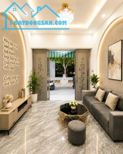 GIẢM SỐC NHÀ NGỌC HÀ PHỐ VIP BA ĐÌNH MỚI ĐẸP FULL NỘI THẤT KD Ô TÔ ĐỖ CỬA 5,5 TỶ.