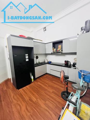 ► Kiệt 3m thông Hoàng Diệu, View Công Viên, gần Chợ, 73m2, 2 tầng, 5 phòng thu 17tr/th,