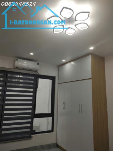 Bán gấp giá rẻ chung cư Trần Thủ Độ 83m, tầng 9, mặt thoáng 10m, 5.7 tỷ Hoàng Mai.