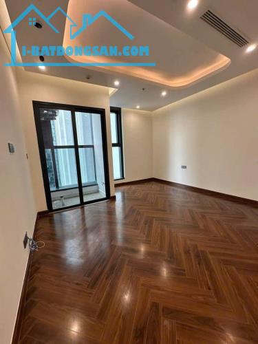 Chuyển nhượng căn Studio Doji Diamond Crown Hải Phòng, 32m², view nội khu, giá 1,65 tỷ