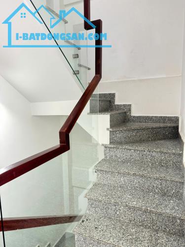Bán nhà HXH Nguyễn Trãi Q1, Ngang 5m - Hầm + 7 tầng chỉ nhỉnh 16 tỷ