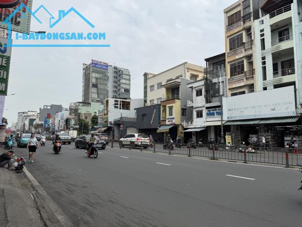 Căn hộ dịch vụ 14 phòng đường Dương Bá Trạc, Quận 8, giá 14.5 tỷ