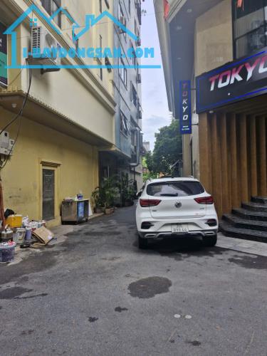 BÁN NHÀ LÔ GÓC PHỐ NGUYỄN KHANG - 43M² - 5 TẦNG - MT 5.6M - NGÕ ÔTÔ - CHỈ 10 TỶ.