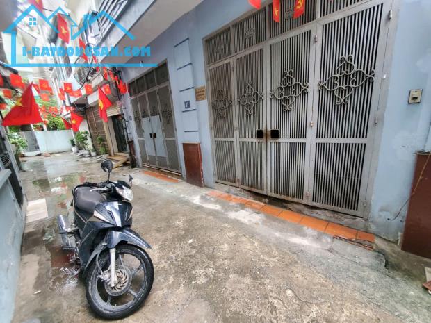 Bán nhà Nguyễn Văn Cừ,Long Biên 5 tầng,48m,mt3.9m oto đỗ cửa nhỉnh 9 tỷ
