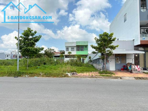 🍒🍒BÁN NHANH. 2 tỷ 990 triệu BÁN NỀN ĐẸP 110M2 ĐƯỜNG A4 LỘ 28M KDC PHÚ AN