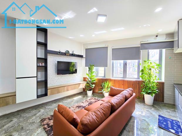 ♣ Kiệt Ô tô thẳng thông Lê Đình Lý, 55m2 ngang 8.5m, KD, 3.5 tầng, 7 phòng, 5.x tỷ