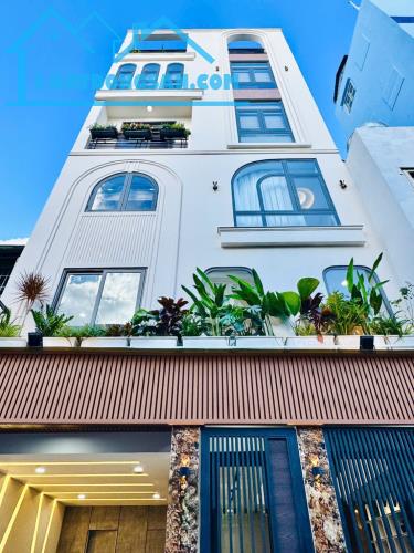 Bán Nhà Phố Đẹp Xây Dựng Mới Có Thang Máy Đường Nơ Trang Long, Quận Bình Thạnh