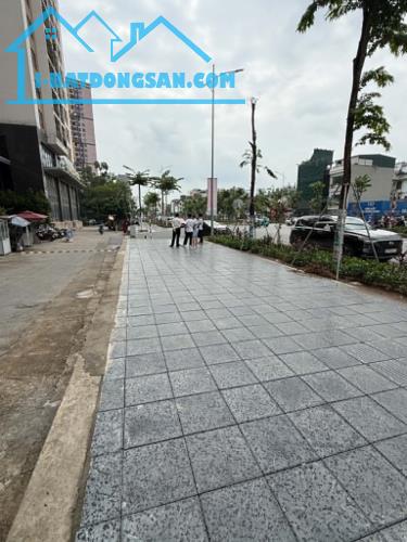 Bán ShopHouse Mặt Đường 2.5 Định Công 2210m2-3T-MT80m Lô Góc Sẵn D/Tiền 210 Tỷ Định Công.