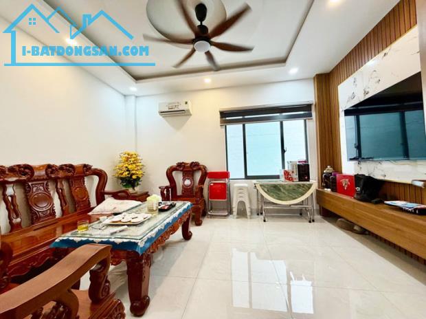 Nhà mới đẹp 5 tầng, mặt tiền Nguyễn Quý Anh, Tân Sơn Nhì, 80m2, Hơn 16 tỷ TL