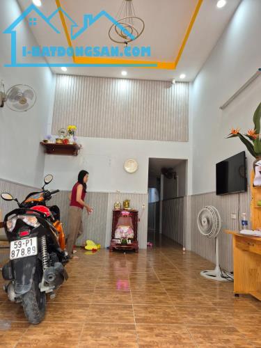 Bán nhà riêng tại 14 Đô Đốc Chân, 5,6 tỷ, 70m2, bán gấp