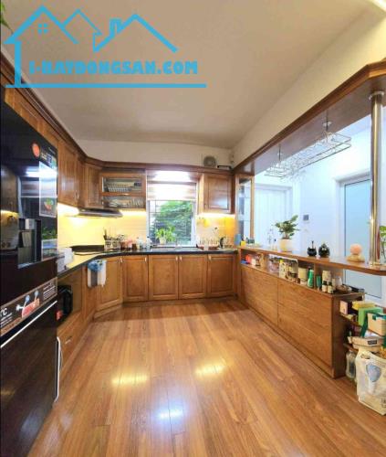 Hai Bà Trưng_Hàng Bài – Căn hộ TT ĐẸP THOÁNG 70m tầng 2 chỉ 8.9 tỷ - NỘI THẤT SỊN SÒ, SĐCC