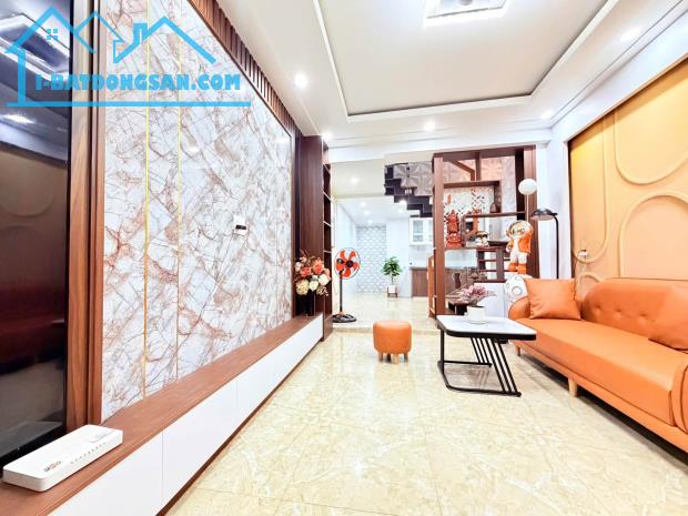 . Nhà 3 tầng Miếu Hai Xã - Lê Chân