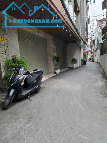Siêu phẩm Hồng Tiến Bồ Đề 54m 13,5 tỷ 6 tầng thang máy ô tô kinh doanh.