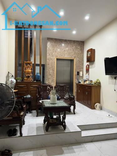 BÁN NHÀ PHỐ KIM NGƯU – HAI BÀ TRƯNG, 6 TẦNG THANG MÁY Ô TÔ ĐỖ CỬA, RẤT GẦN MẶT PHỐ.
