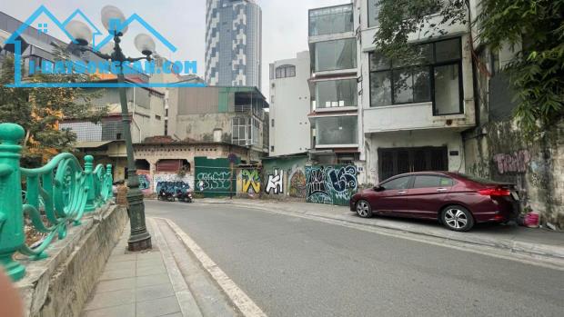 Bán 250m2 Mặt Hồ Tây Mặt Tiền 7m Nở Hậu Đẹp Vỉa Hè To Rộng Xây Cao Tầng Giá Cực Tốt 760tr