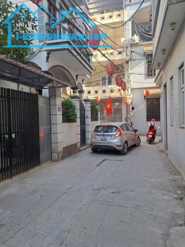 BÁN NHÀ 35M2 TẠI 282 PHỐ KIM GIANG NGAY CẠNH UBND PHƯỜNG NGÕ THÔNG Ô TÔ ĐỖ CỬA