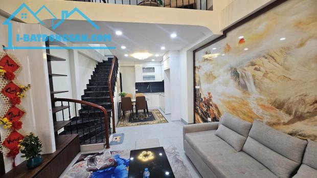 CHÍNH CHỦ CẦN BÁN GẤP NHÀ RIÊNG Ở LẠC LONG QUÂN