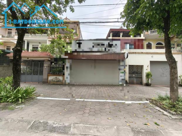 Nhà 2T, mặt phố, KD, vỉa hè, 150m2, mt6m, 24 tỷ, Uy Nỗ, Đông Anh.