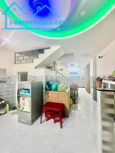 ♪ Gần Nguyễn Hoàng, sát K Ô tô, 41m2, 4 tầng đúc, 4PN khép kín, sân thượng trước-sau,3.x