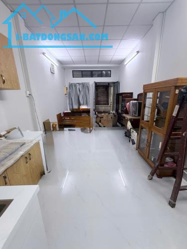 QUẬN 3 - CÁCH MẶT TIỀN TRẦN QUỐC TOẢN VÀI BƯỚC CHÂN - NHÀ MỚI - 27M2 - 2 TẦNG - CHỈ 4.99 T