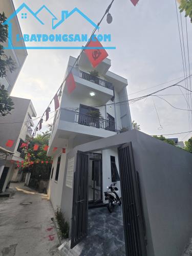 NHÀ 2 TỶ 350 TRIỆU, Ô TÔ ĐỖ CỬA ĐƯỜNG 19/5, 65 M2 x 3 TẦNG