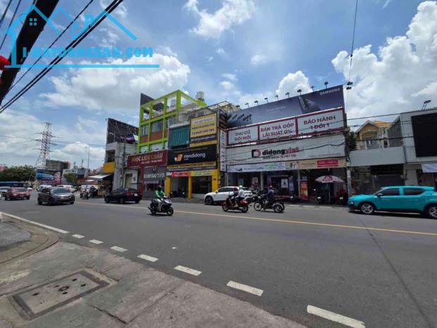 BÁN NHÀ CẤP 4 HẺM XE TẢI HẬU GIANG, PHƯỜNG 11, QUẬN 6, 130M², MẶT TIỀN 10M, GIÁ 10.5 TỶ