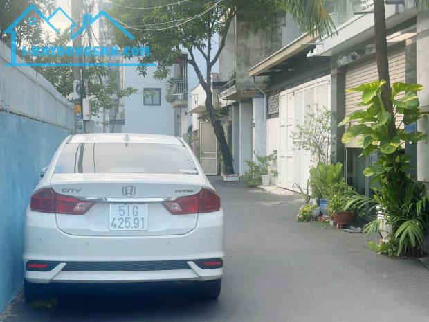 Bán nhà HIẾM 496 Dương Quảng Hàm ngang 6m 97m2 đang cho thuê tiện xây mới nhỉnh 12 tỷ.