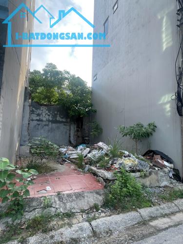 BÁN ĐẤT HOA LÂM LONG BIÊN - MẶT TIỀN HƠN 5M NỞ HẬU ĐẸP - Ô TÔ VF3 ĐỖ GẦN - GIÁ CHỈ 5.2 TỶ