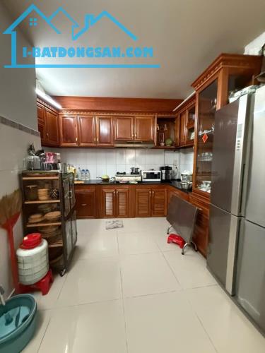 Nhà mới Thiên Phước, Tân Bình 2 tầng BTCT, khu VIP gần sân bay, khu dân trí giá 6 tỷ.Hiếm.