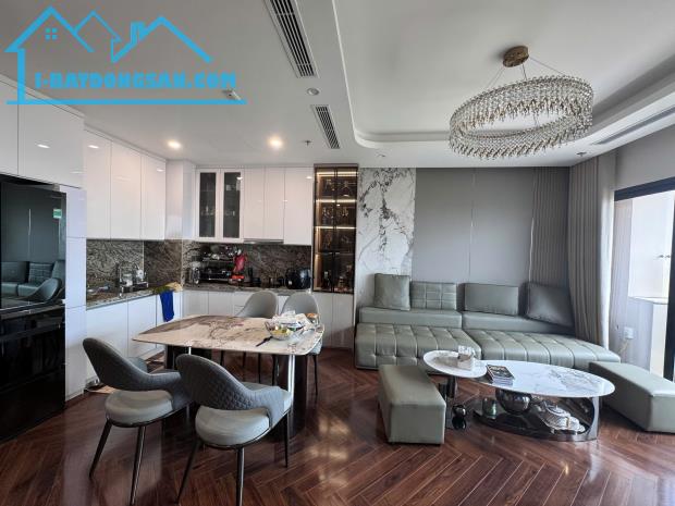 Bán căn góc 2 phòng ngủ Diamond Crown Doji Hải Phòng, 81m², full nội thất, giá 5,29 tỷ