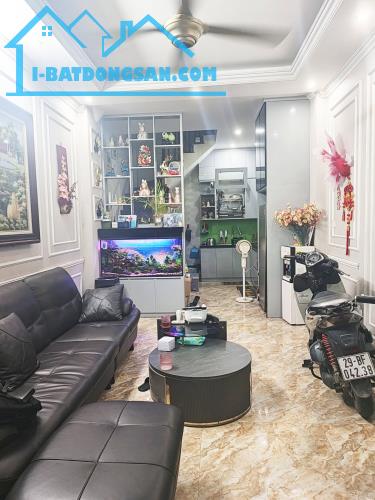 BÁN NHÀ 5 TẦNG THOÁNG TRƯỚC SAU, NỘI THẤT ĐẸP, GẦN ĐƯỜNG Ô TÔ, NGÕ THÔNG PHỐ TÂN MAI.
