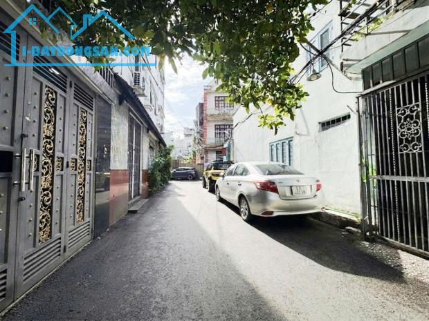 CHỈ 12.9 TỶ TL –XE TẢI THÔNG – GARA Ô TÔ – 96M2-NỞ HẬU TÀI LỘC -GẦN EMART GÒ VẤP