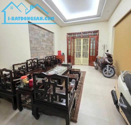 Hoàng Văn Thái, nhà đẹp full nội thất, ô tô đỗ cửa, 45m², 14.8 tỷ