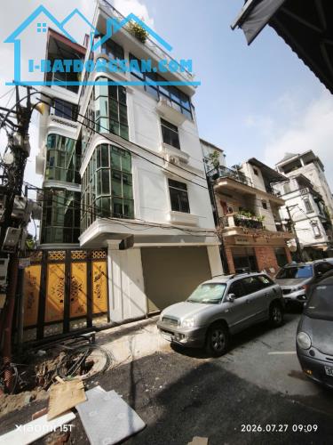 Bán nhà mói mặt phố Thụy Khuê Tây Hồ lô góc thang máy 40 tỷ. Mặt tiền 9m vỉa hè rộng sổ đ